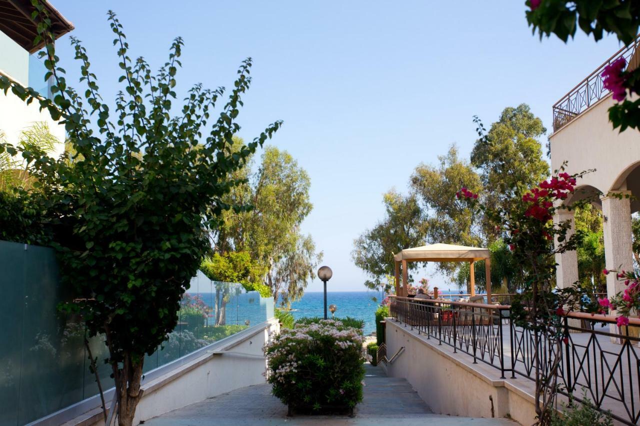 Galatex Beach Living By Trulycyprus Limassol Eksteriør billede