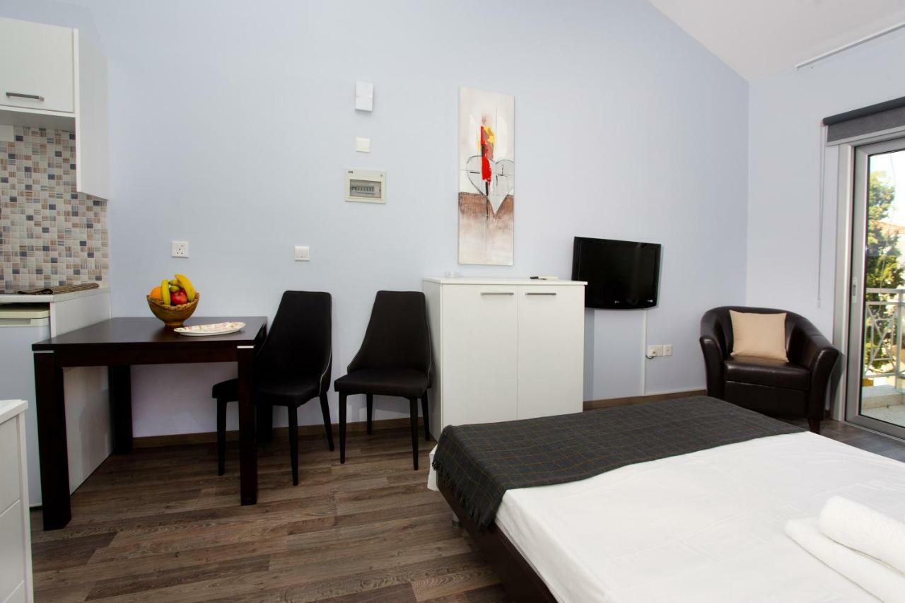 Galatex Beach Living By Trulycyprus Limassol Eksteriør billede