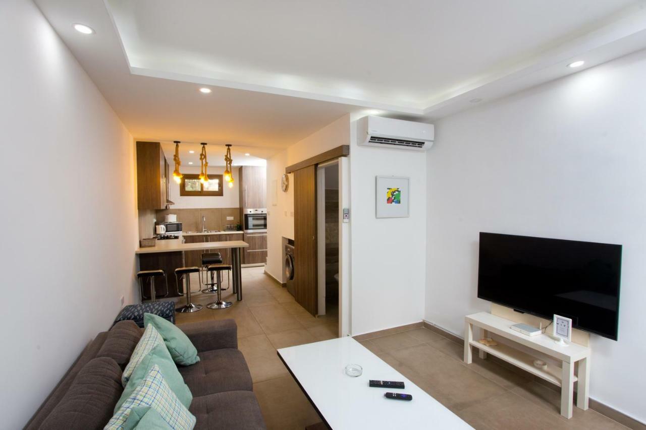 Galatex Beach Living By Trulycyprus Limassol Eksteriør billede