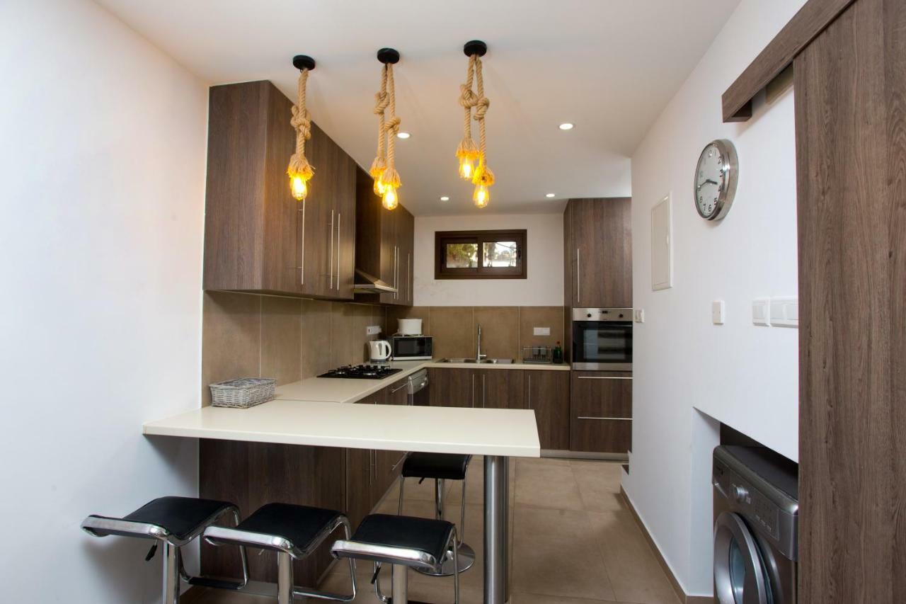 Galatex Beach Living By Trulycyprus Limassol Eksteriør billede